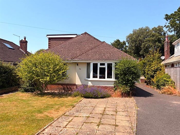 4 Bedroom Bungalow For Sale In Springfield Crescent, Parkstone, Poole, Dorset, BH14