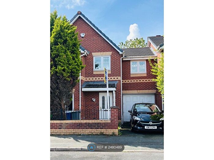 3 Bedroom Semi-Detached House To Rent In Livingston Avenue, Wythenshawe, Manchester, M22