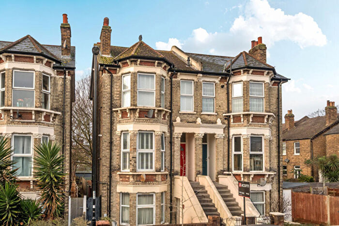 1 Bedroom Apartment For Sale In Beechfield Road, London, SE6