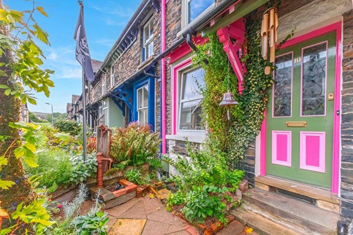 3 Bedroom Terraced House For Sale In Oak Street, Windermere, LA23