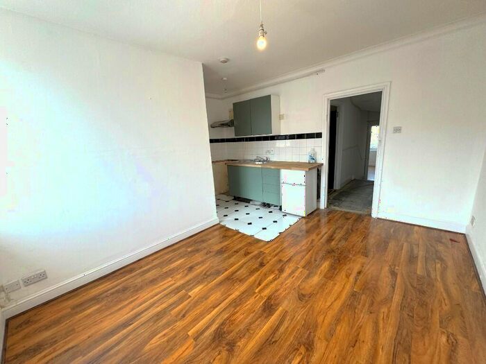 1 Bedroom Flat To Rent In Hendon, London, NW4