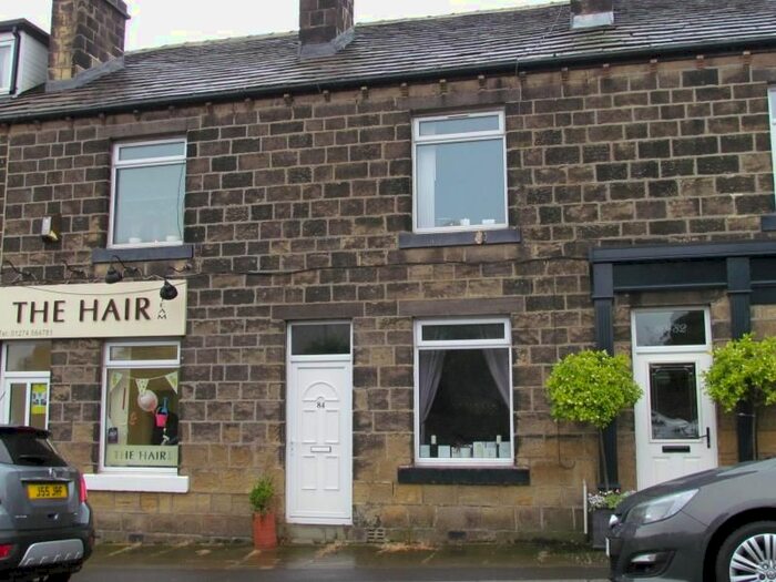 2 Bedroom Terraced House To Rent In Otley Road, Bingley, West Yorkshire, BD16