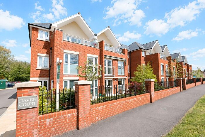 1 Bedroom Flat For Sale In Southampton Road, Hythe, SO45