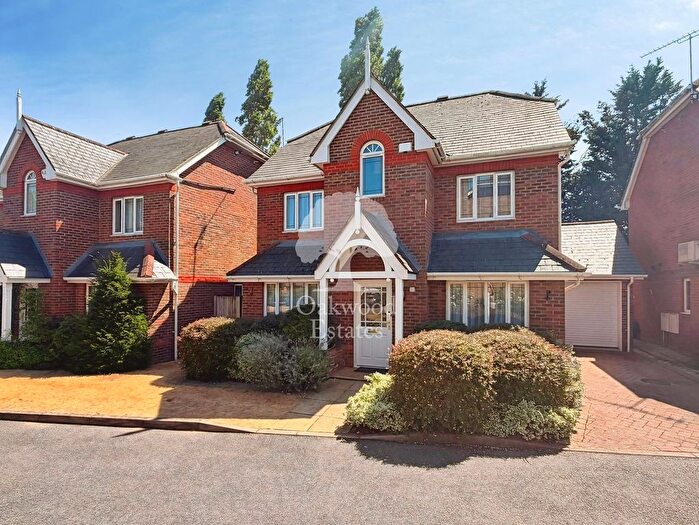 4 Bedroom Detached House To Rent In Raymond Road, Maidenhead, SL6