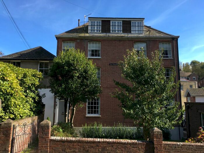 1 Bedroom Flat To Rent In Old London Road, Hastings TN35