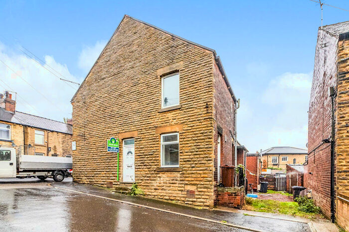 2 Bedroom Flat To Rent In Snape Hill Road, Darfield, Barnsley, South Yorkshire, S73