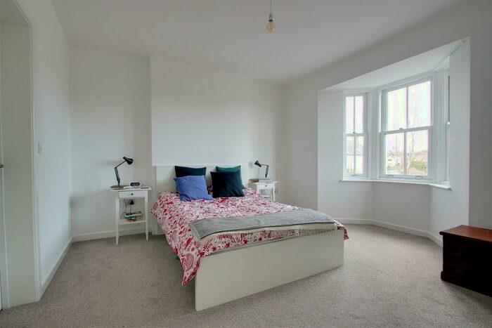 2 Bedroom Apartment To Rent In Western Road, Tring, HP23
