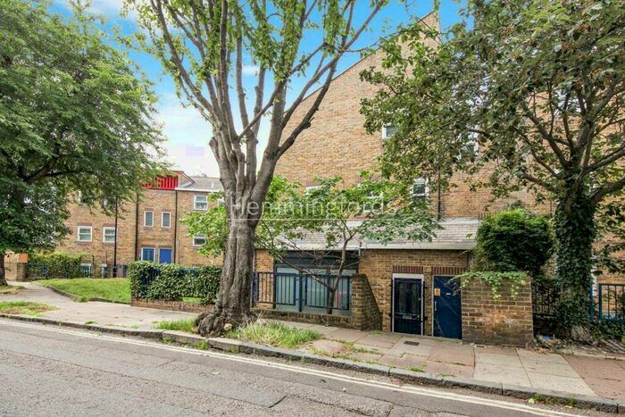 3 Bedroom Maisonette To Rent In Rotherfield Street, London, N1