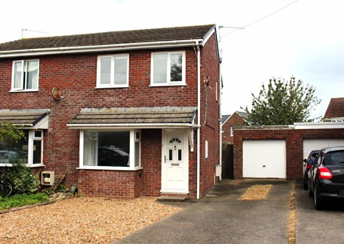 3 Bedroom Semi-Detached House For Sale In Picketston Close, St Athan, CF62
