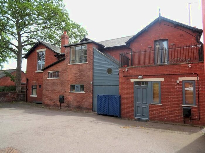 2 Bedroom Flat To Rent In North Road Terrace, Wakefield, WF1