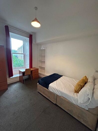 5 Bedroom Flat To Rent In Clerk Street, Newington, Edinburgh, EH8