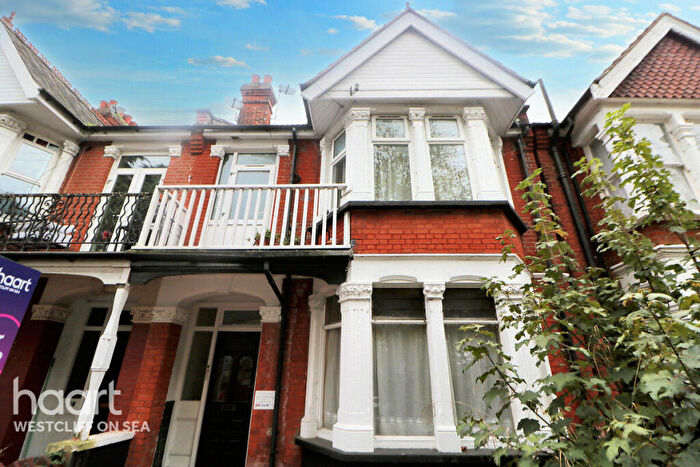 1 Bedroom Apartment For Sale In Warrior Square North, Southend-On-Sea, SS1