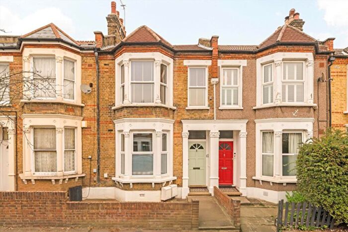 3 Bedroom Flat For Sale In St. Asaph Road, Brockley, SE4