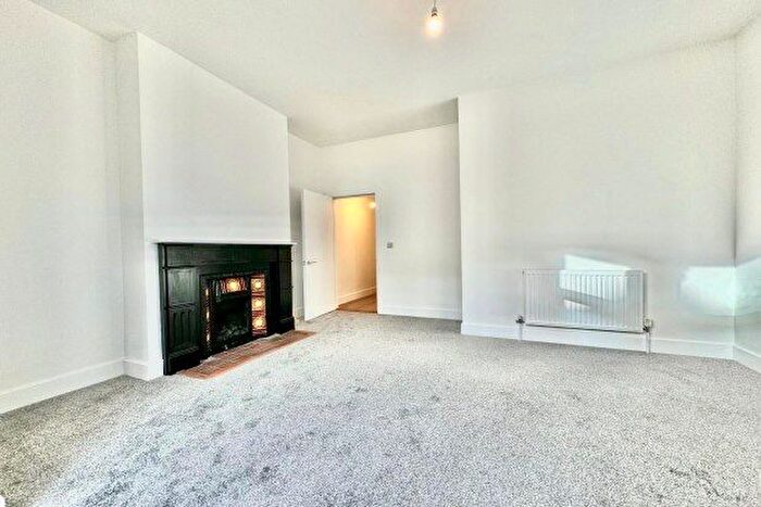 2 Bedroom Flat To Rent In Angerstein Road, Portsmouth, PO2
