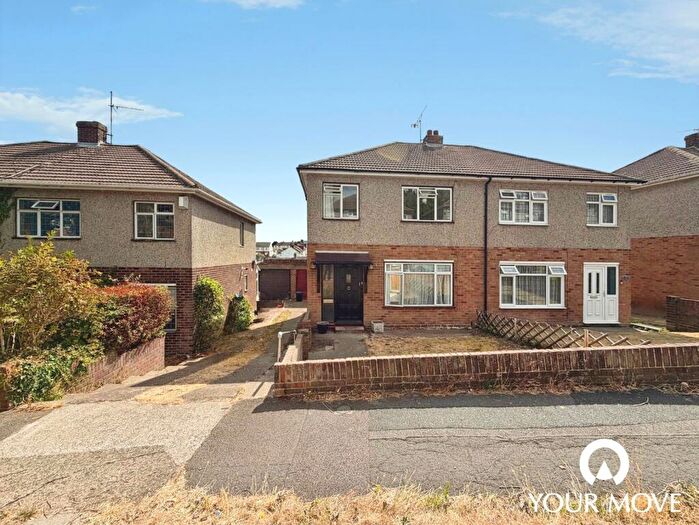 3 Bedroom Semi-Detached House To Rent In Ingle Road, Chatham, Kent, ME4