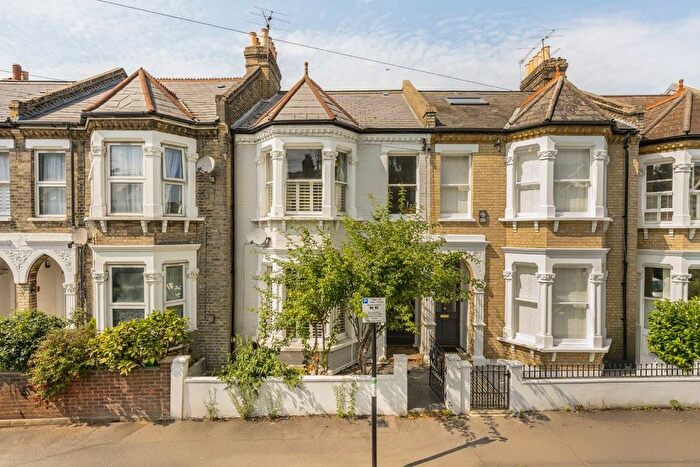 5 Bedroom Property To Rent In Elms Crescent, Clapham, SW4