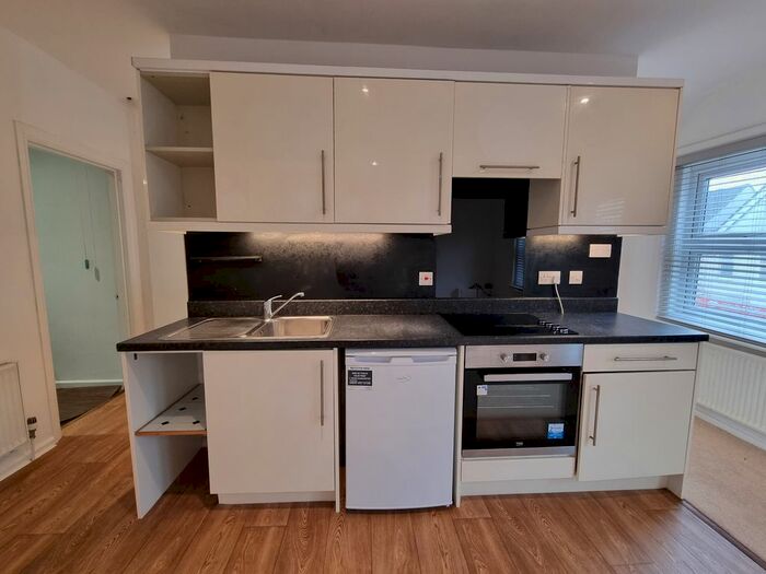 1 Bedroom Maisonette To Rent In Wey Hill, Haslemere, GU27