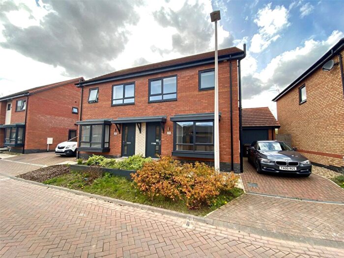 3 Bedroom Semi-Detached House To Rent In Mulberry Lane, Hull, East Yorkshire, HU4