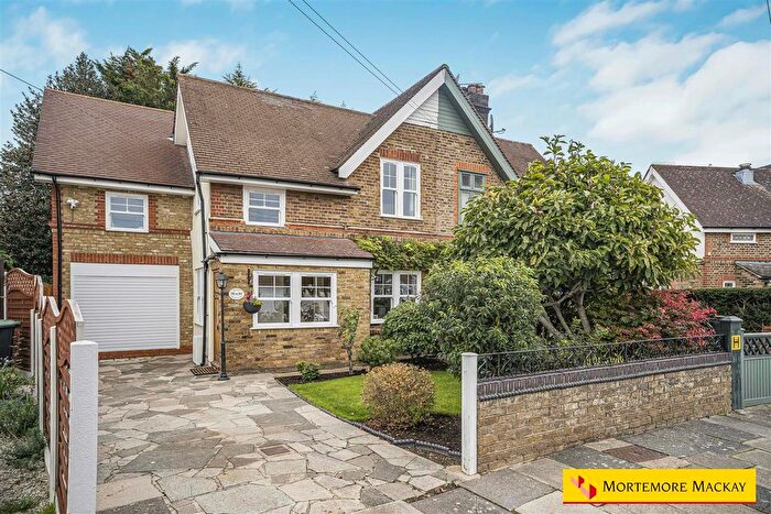 4 Bedroom Semi-detached House For Sale In East Crescent, Enfield, EN1