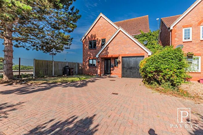 4 Bedroom Detached House For Sale In Peake Avenue, Kirby Cross, Frinton-On-Sea, CO13