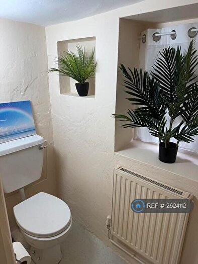 1 Bedroom Flat To Rent In Grosvenor Road, London, E11