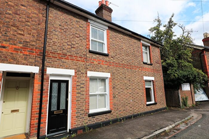 2 Bedroom Terraced House To Rent In Mount Street, Dorking, RH4