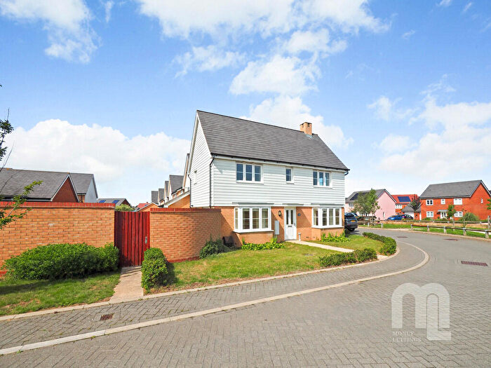 3 Bedroom Detached House To Rent In Peregrine Grove, Wymondham, Norfolk, NR18