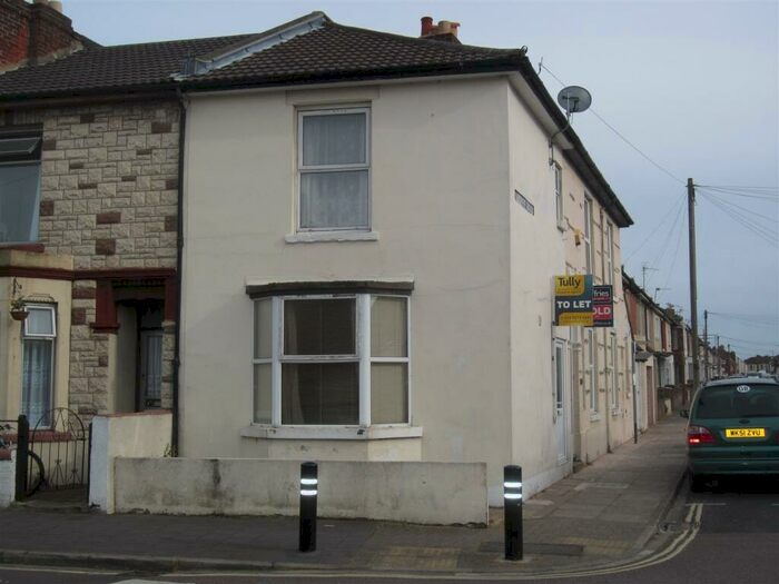 1 Bedroom End Of Terrace House To Rent In London Avenue North End Portsmouth Hants, PO2
