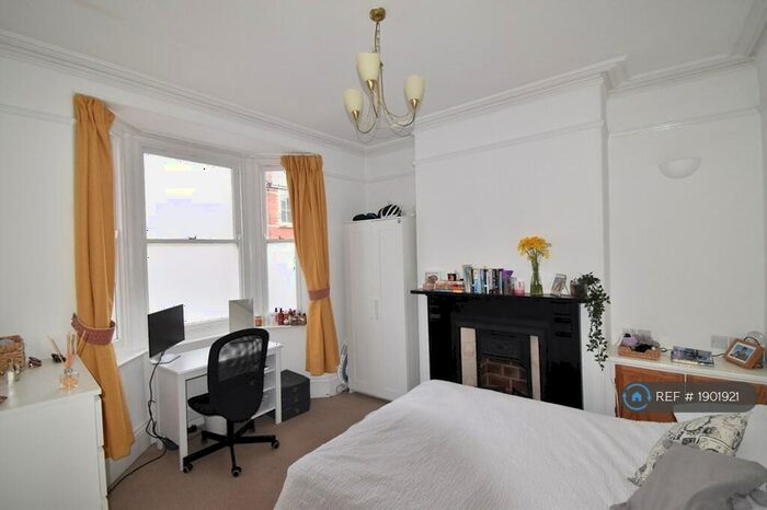 3 Bedroom Terraced House To Rent In Baker Street, Exeter, EX2