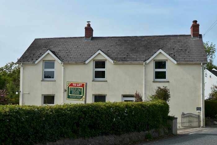 3 Bedroom Detached House To Rent In Brynteg, Bryngwyn, Newcastle Emlyn, Ceredigion, SA38