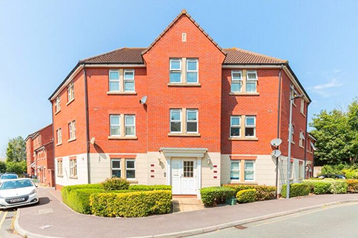 2 Bedroom Apartment For Sale In New Charlton Way, Bristol, BS10