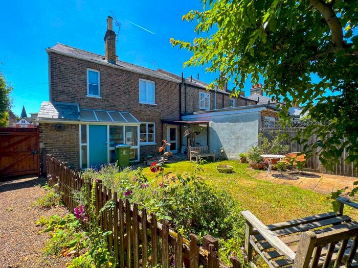 3 Bedroom End Of Terrace House To Rent In School Road, East Molesey, KT8