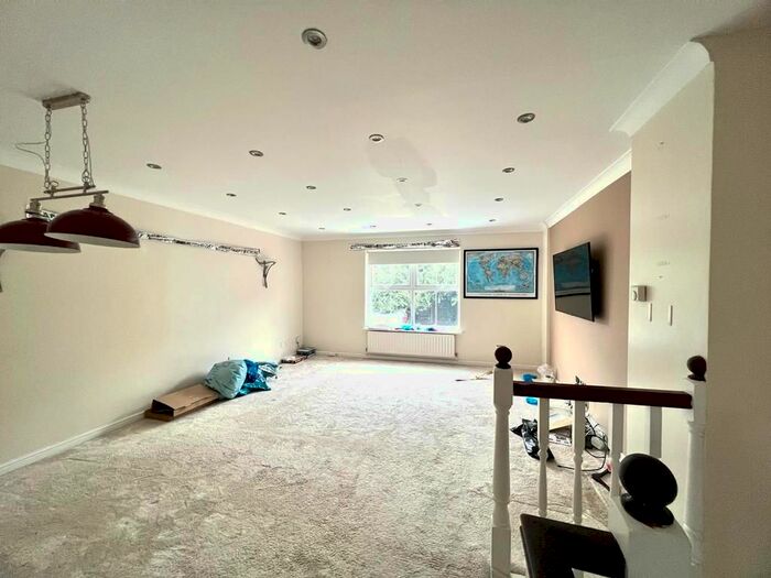 4 Bedroom Terraced House To Rent In Burndell Way, Hayes, UB4