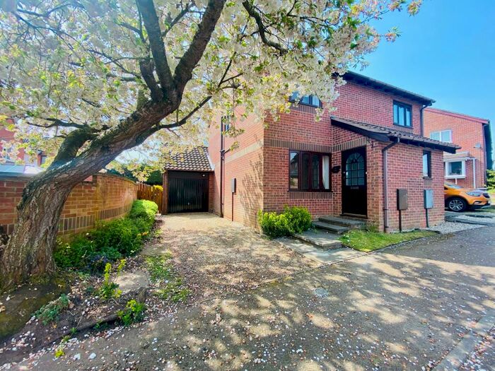 2 Bedroom House To Rent In Ullswater Drive, NR9