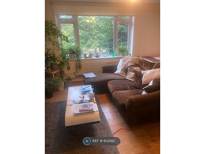 2 Bedroom Flat To Rent In Pleasaunce Court, London, SE9