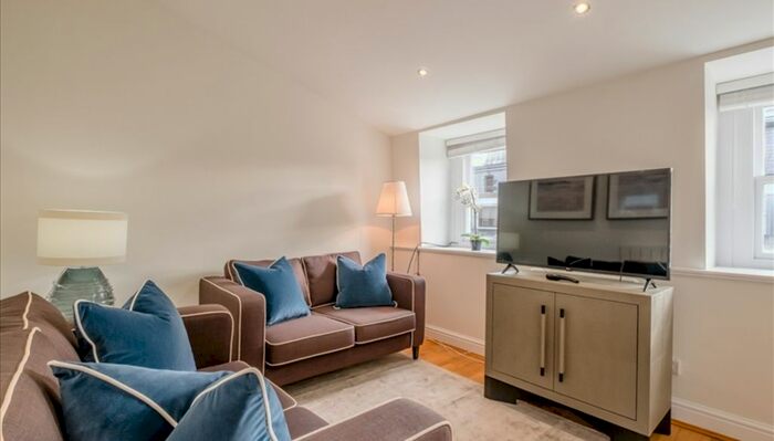 2 Bedroom Flat To Rent In Cedar House, - Nottingham Place, Marylebone, W1U