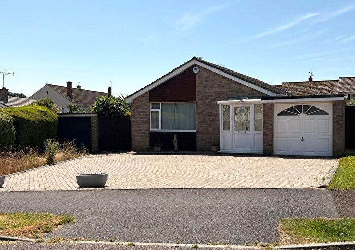 3 Bedroom Detached Bungalow For Sale In Scalwell Park, Seaton, Devon, EX12