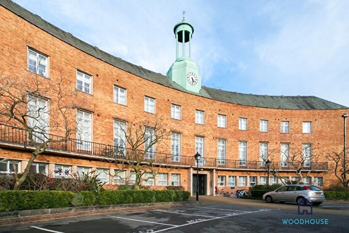 1 Bedroom Flat To Rent In Constable Close, London, N11