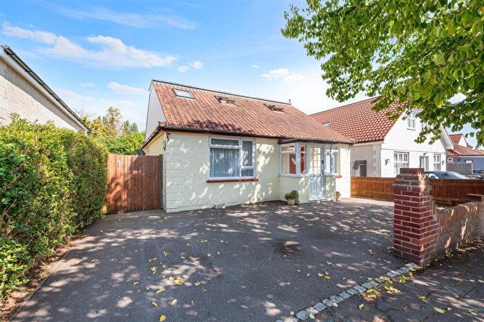 4 Bedroom Detached House For Sale In Corbet Road, Epsom, KT17
