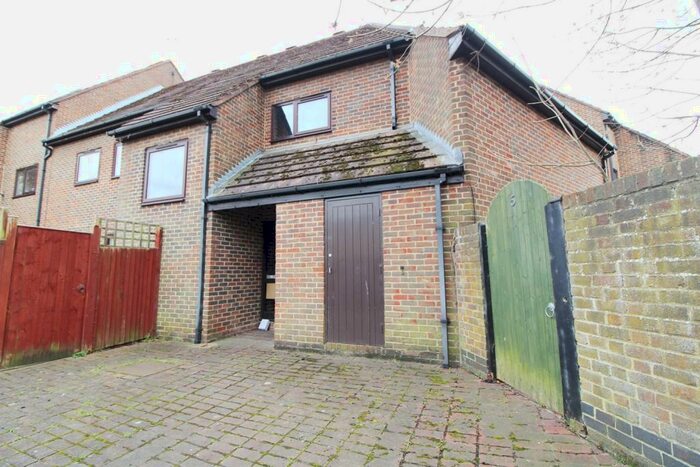 1 Bedroom Apartment To Rent In Katesgrove Lane, Reading, RG1