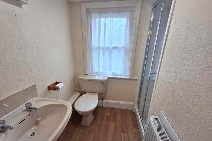 1 Bedroom Flat To Rent In Dover Street, Ryde, PO33