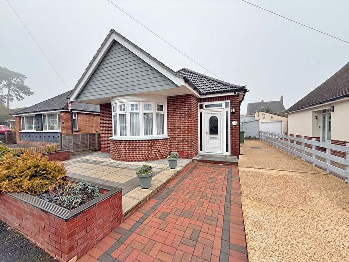 2 Bedroom Detached Bungalow For Sale In Court Mead, Drayton, PO6