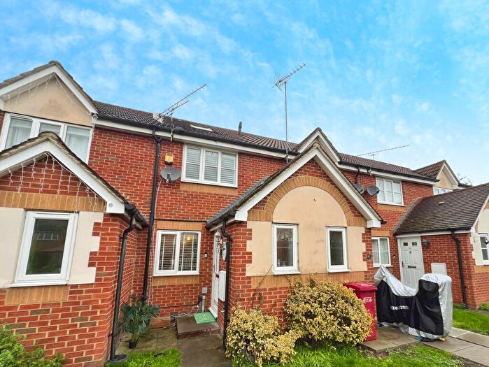 3 Bedroom Terraced House For Sale In Trumper Way, Slough, SL1