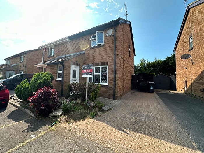 3 Bedroom Semi-Detached House To Rent In Knowlton Gardens, Bournemouth, BH9