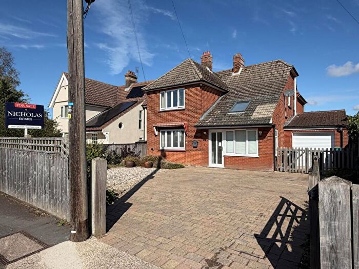 4 Bedroom Detached House For Sale In Links Avenue, Felixstowe, IP11