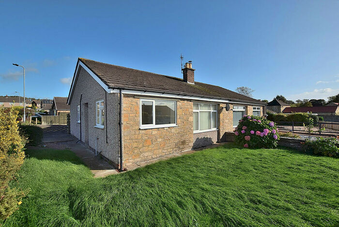 2 Bedroom Semi-Detached Bungalow For Sale In White Lilac Close, Richmond, DL10