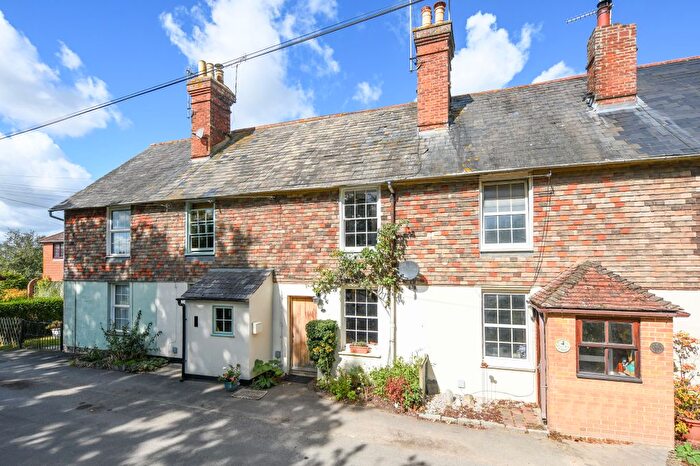2 Bedroom Cottage For Sale In Green Hill Lane, Egerton, TN27