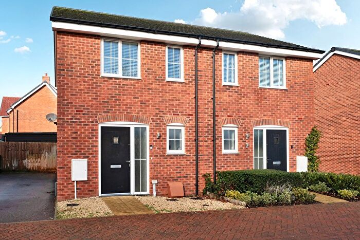 2 Bedroom Semi Detached House For Sale In Fry Grove, Flitwick, MK45