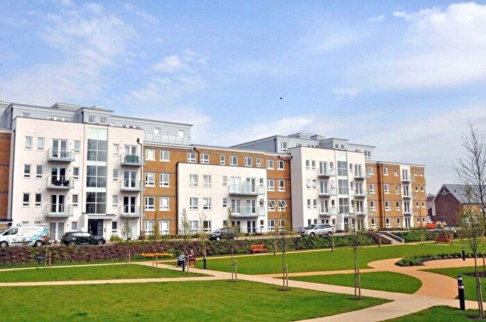 2 Bedroom Flat To Rent In Grebe Way, Maidenhead, Berkshire, SL6