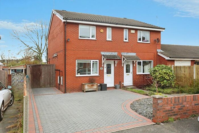 2 Bedroom Semi Detached House For Sale In Kingsley Avenue, Heaton Norris, Stockport, SK4
